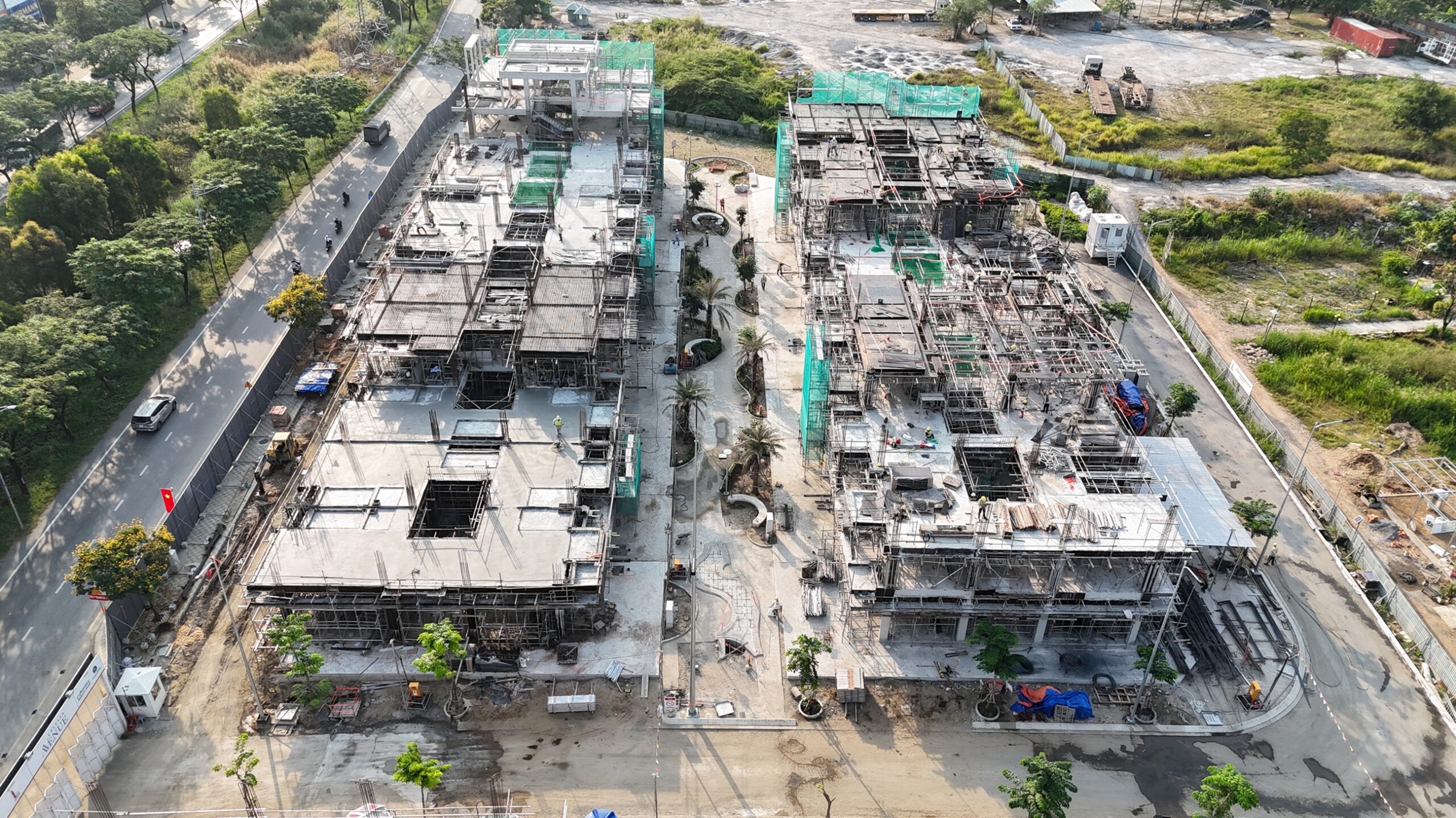 Slider Units C.11 to C.30 from internal D7 road view.