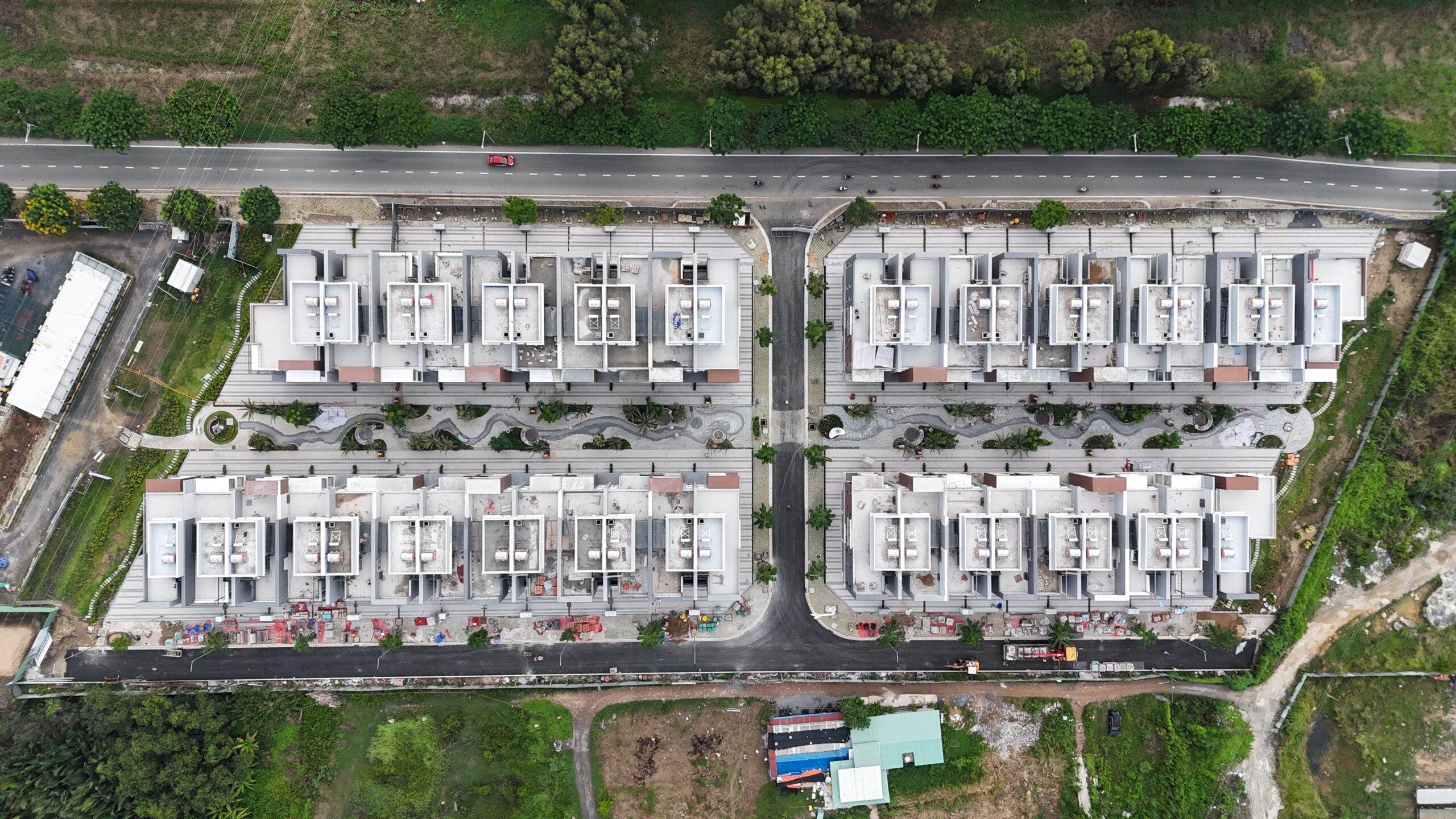 Slider Overall construction view. Streets N2 and D7 are completed.